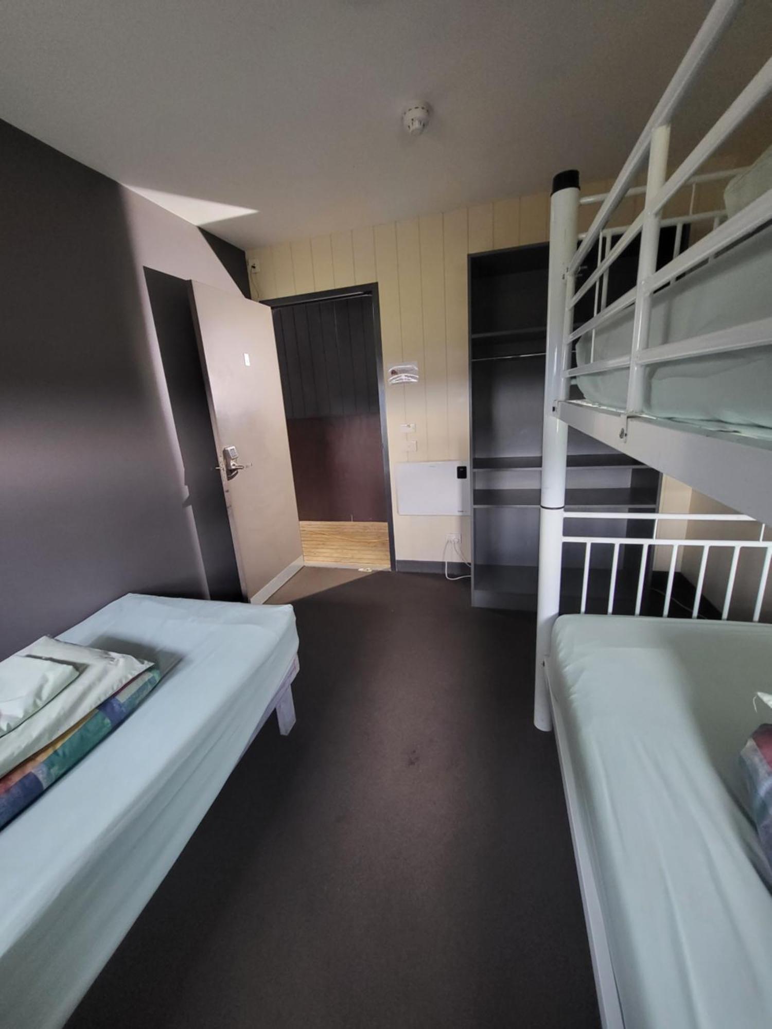 Swansea Backpacker Lodge חדר תמונה
